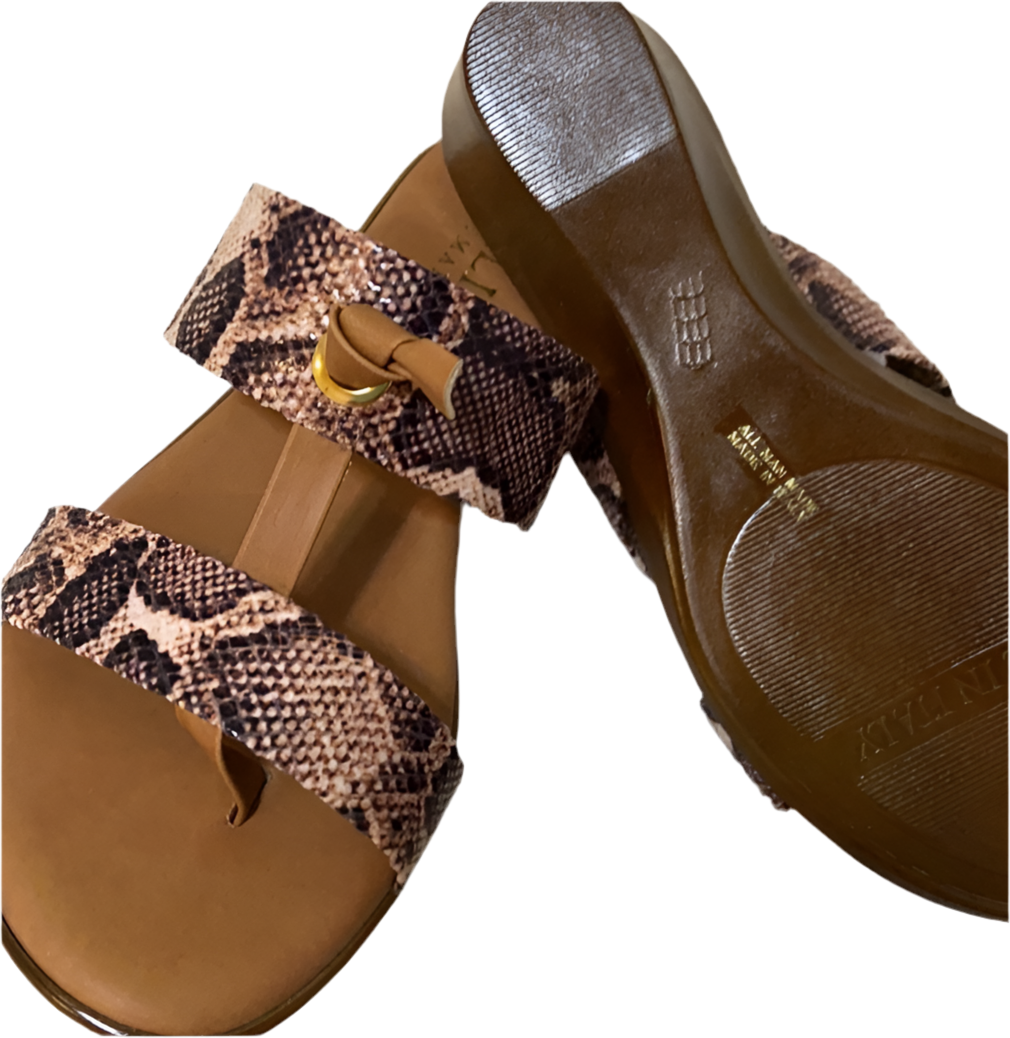 Italian Shoemakers Women’s Double Strap Sandals Snake Print Size 7.5